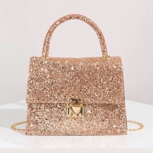 Gold Purse That Comes With Gold Chain Straps